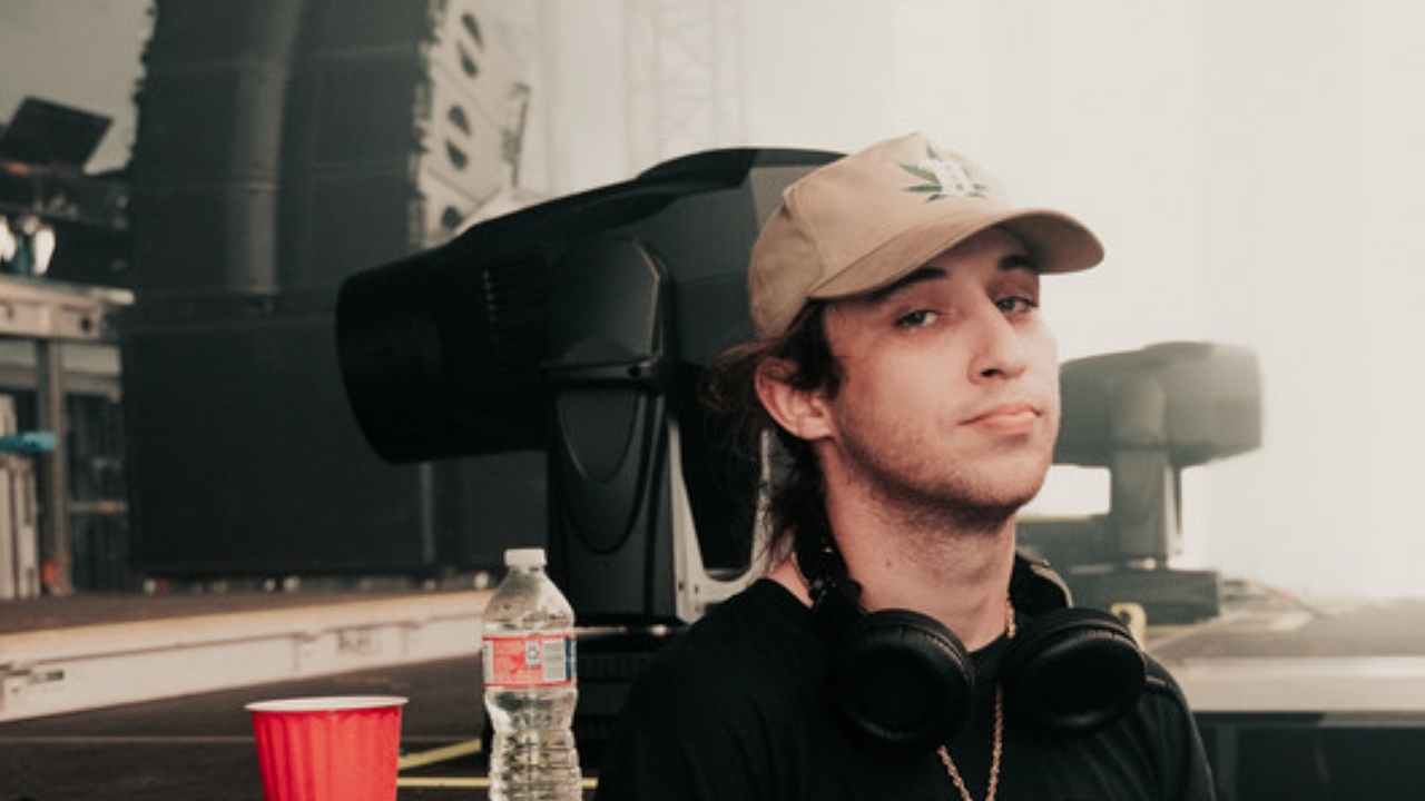 Blunts & Blondes | In The Round